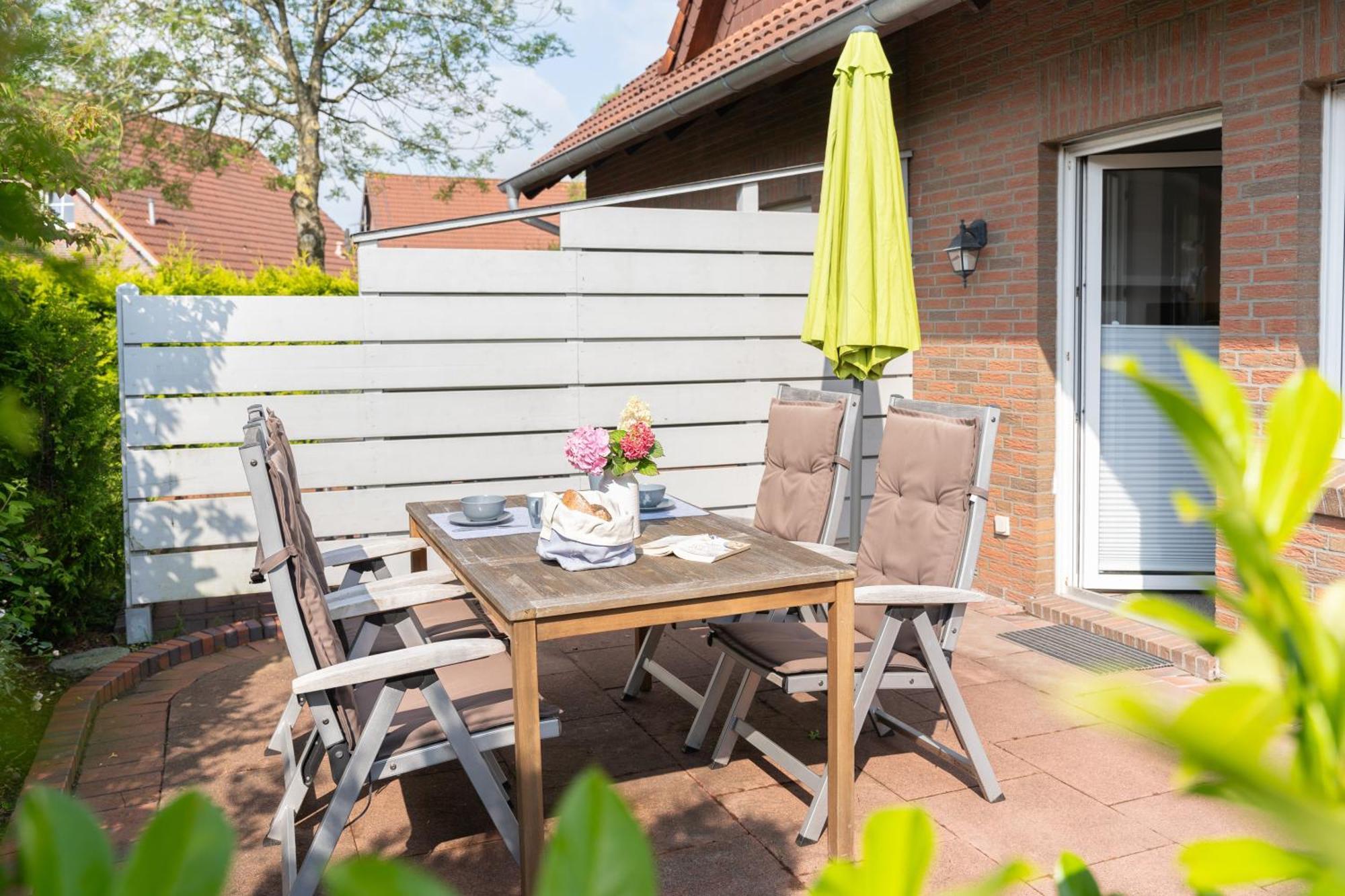 Haus Am Teich Villa Hooksiel Exterior photo